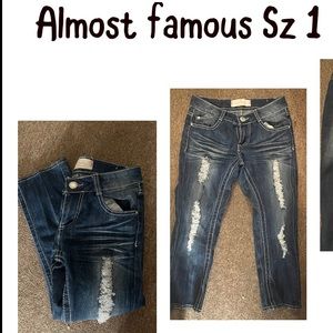Almost Famous Capris